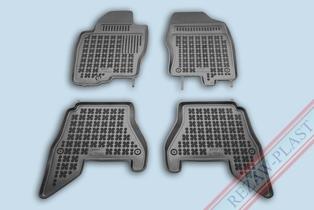 Autokoberce gumové Rezaw Plast Nissan Pathfinder 2005-2010